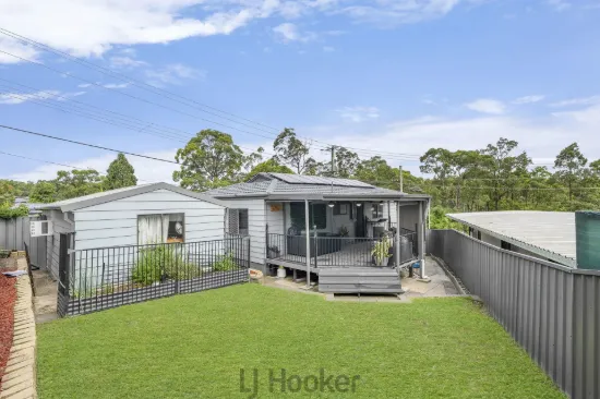 SPACE TO ENTERTAIN WITH BOAT AND CARAVAN PARKING 