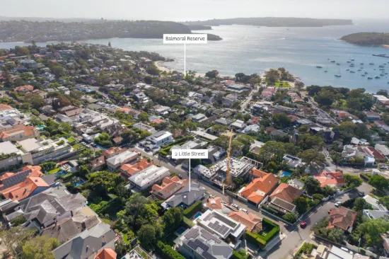 Elevated Balmoral home with harbour views and future potential