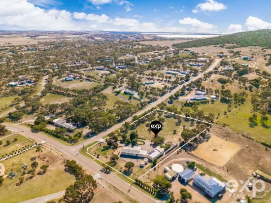 Peaceful Lifestyle Retreat on 2.5 Acres – Space, Privacy & Modern Comfort
