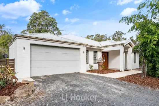 Tranquil Bush Setting in Sought-After Maybrook Forest