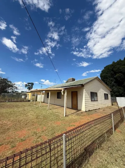 "Perfect First Home or Smart Investment Opportunity" Urgent sale