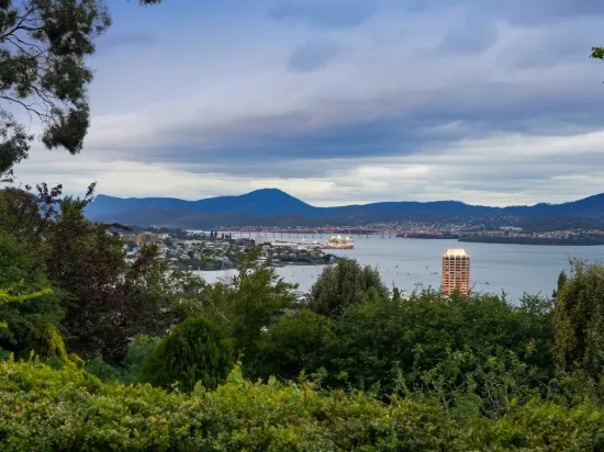 Sandy Bay - Versatile Family Home with River Views and Self-Contained Granny Fla