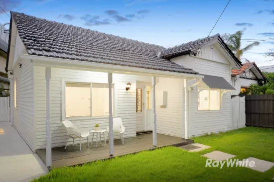 Period Style with Space to Spread Out