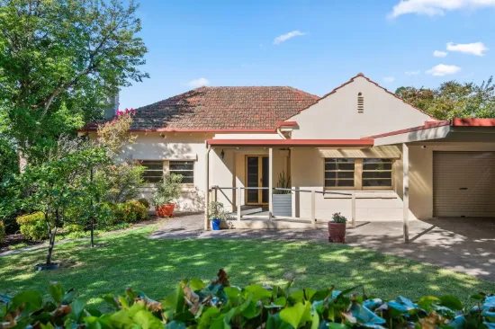 A Classic Heathpool Residence on a Generous Allotment