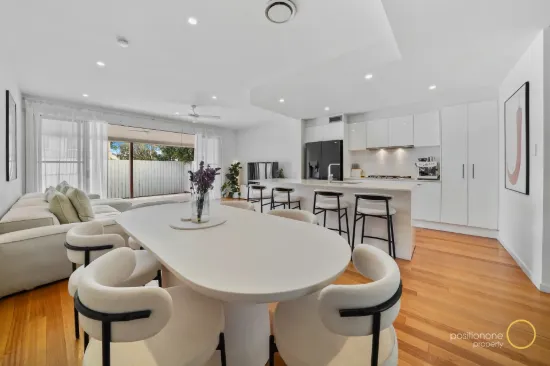 Luxury Freehold Townhouse in Blue-Chip Hamilton - No Body Corporate