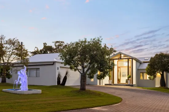 A Grand Riverfront Masterpiece of Unrivalled Luxury and Entertaining