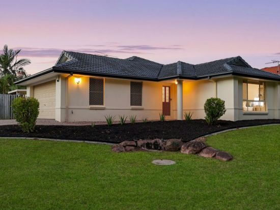 A Comfortable First Home in a Parkside Pocket