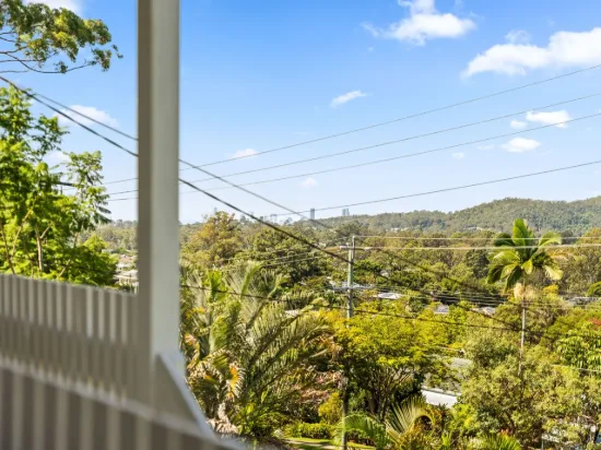 Dual-Level Versatility, Sunsets, City Lights, and Seamless Family Living
