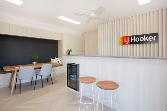 LJ Hooker - Old Bar - Real Estate Agency