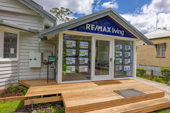 RE/MAX Living - WOODFORD - Real Estate Agency
