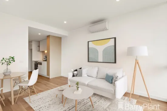 Lux inner-SE living doesn't get better than this!