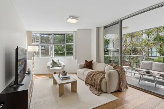 Designer sun-filled apartment in a premier leafy enclave