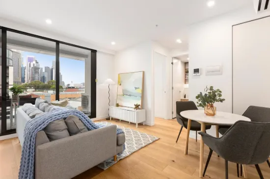 Panoramic City Skyline Views in a Boutique Low-Rise Build