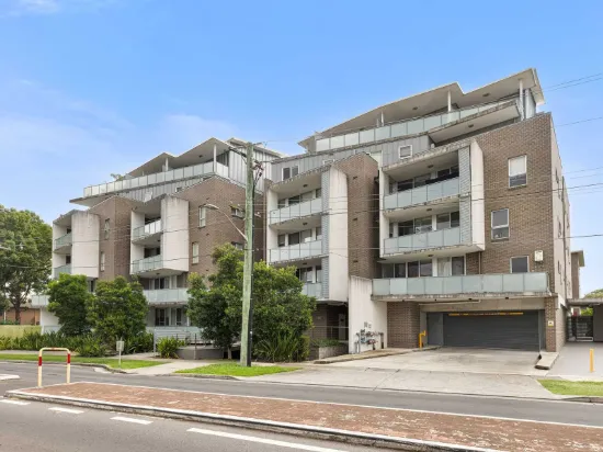Stylish 1-Bedroom Apartment Offering Modern Comfort & Convenience