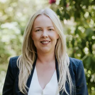 Emma Crow - Real Estate Agent