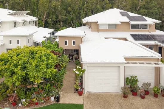Private Townhouse in Gated Complex