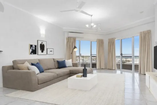 Marina Views in an Unbeatable Lifestyle Location