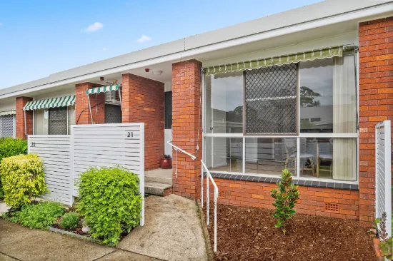 Quiet, Easy-Living Over-60's Villa 
