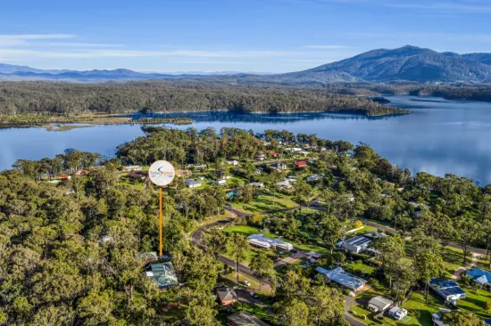 Stately Home on 4900m2 of Botanical Gardens