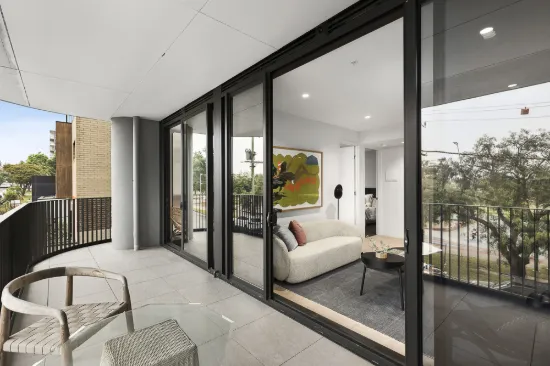 Irving Domain, Box Hill