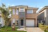 North West Facing Family Home Minutes to Riverstone Station!