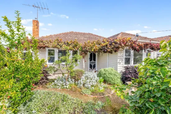Versatile Living with Studio on a Generous Allotment