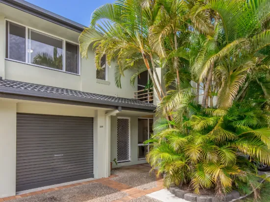 Lifestyle, Location & Resort Living in Mermaid Waters