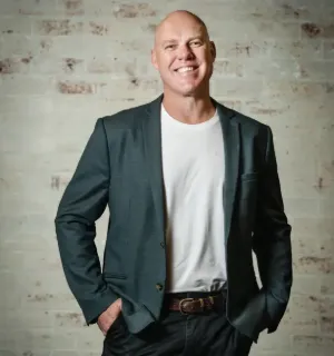 Tim Lojszczyk - Real Estate Agent