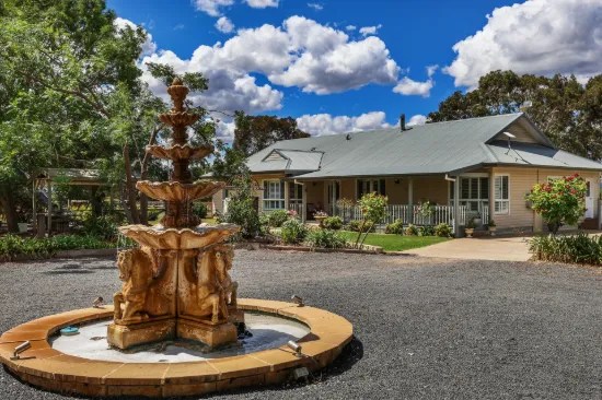 TOIKAN PARK - A RARE LIFESTYLE OPPORTUNITY