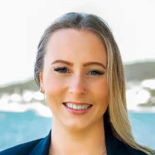 Amy Veasey - Real Estate Agent