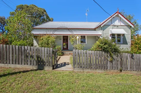 Catch of the Day! Don't miss this opportunity to call this 'Home Sweet Home'