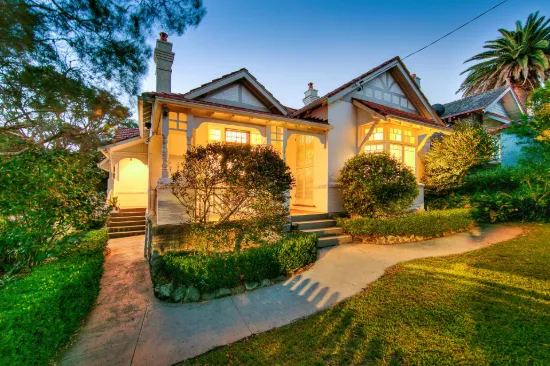 Classic Federation, Exceptional Single Level Floorplan OPEN SAT 11:30AM-12PM
