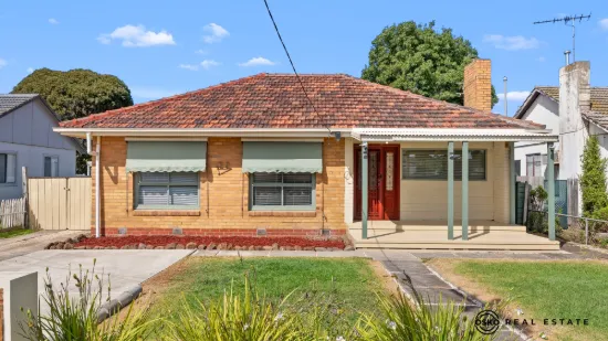 Spacious, Renovated & Versatile Family Living in Prime Corio Location!