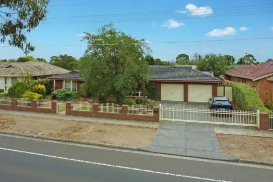 Central location set on 908sqm