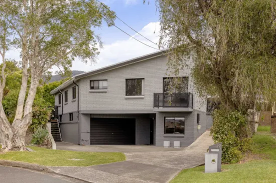 Large Family Home with Dual Living Opportunity