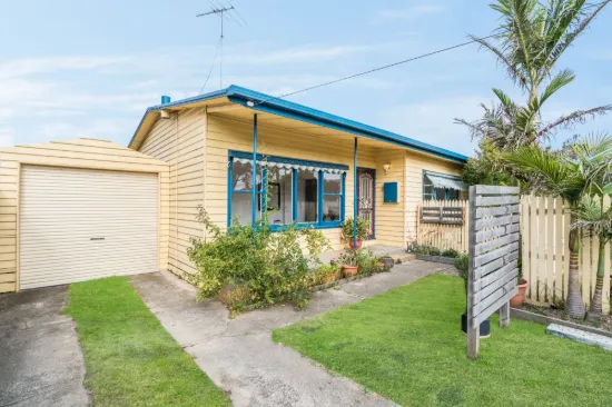 Spacious Family Living on a Huge Block with Outstanding Shedding