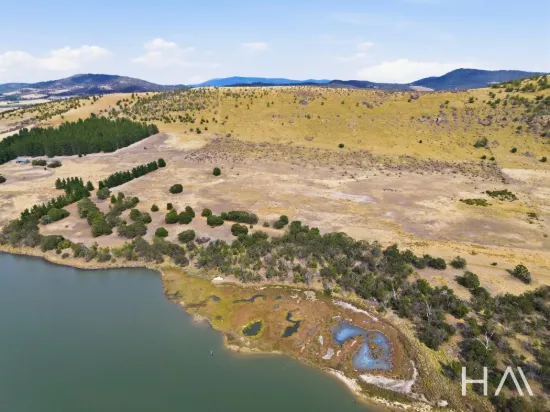 220 Commercial Rd Richmond - a perfect 75ha luxury lifestyle property and only 30 mins from the Hobart CBD