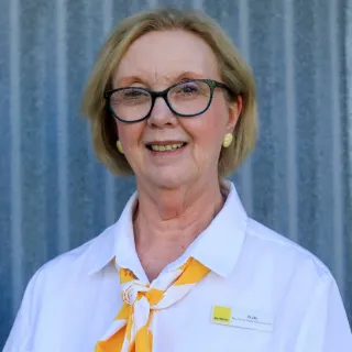 Vicki Edgecombe - Real Estate Agent