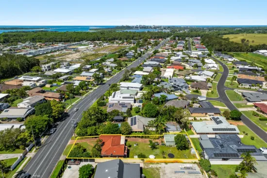 Rare 1,067m² Opportunity with Side Access & Shed!
