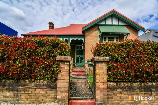 Solid Victorian Double Brick- Central Location