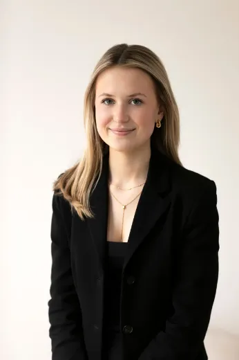 Ava August - Real Estate Agent at JT Allen Real Estate - DOUBLE BAY