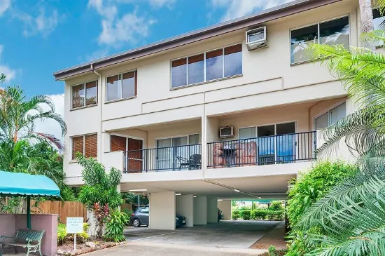 Loft Apartment in Prime Cairns North Location