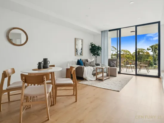 Sunny One Bedroom + Huge Study