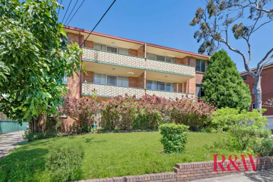 Top Floor Living in a Prime Lifestyle Location