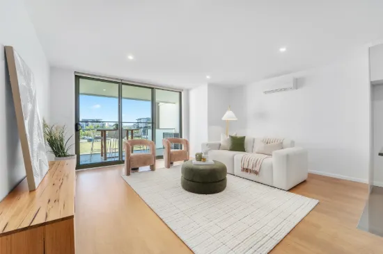 Low Maintenance Luxury in the Heart of Kingston