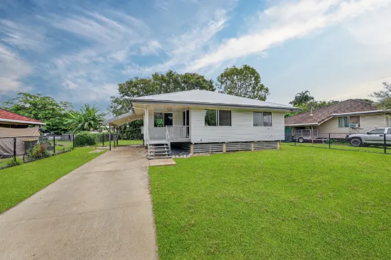 Welcome to this neat, tidy, and move in ready 3 bedroom, 1 bathroom home, set on a generous 660m² block in the heart of Kirwan. 
