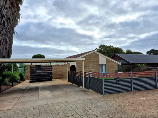 Spacious Home for the Whole Family!
