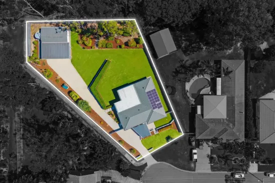 OVER HALF ACRE - FAMILY LIVING GOLD!