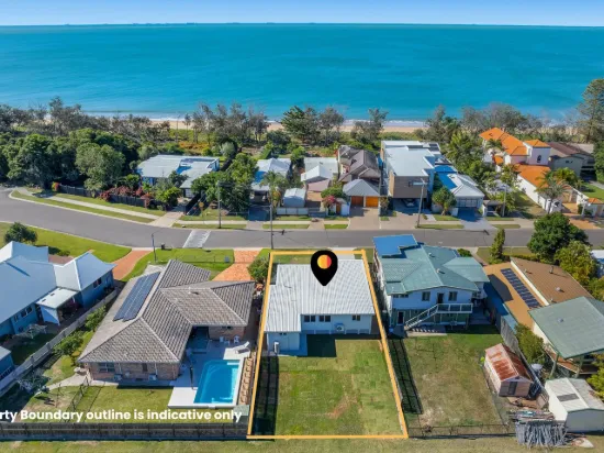 Stunning Fully Renovated Home Just Steps from Tannum Beach