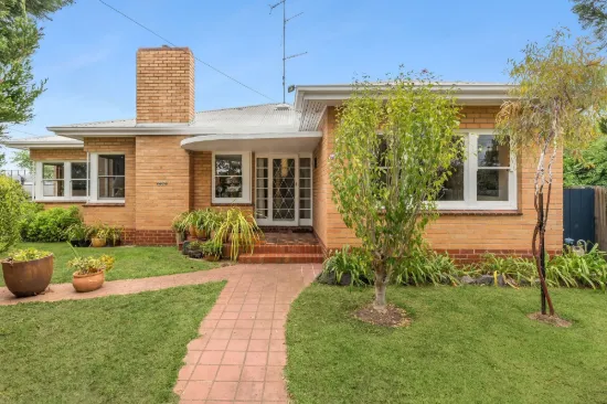 Art Deco Charmer in the Heart of South Geelong 